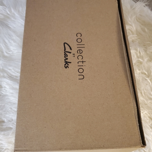 Clarks Women's Pewter Metallic Sandals Size 9 - Picture 4 of 6